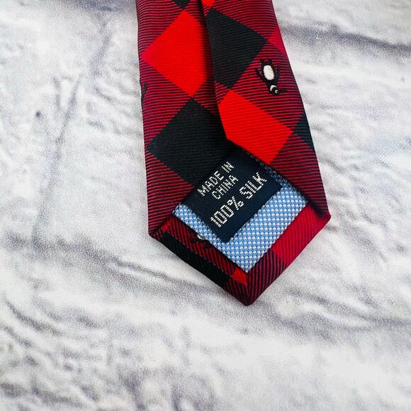 TOMMY HILFIGER Men's Buffalo Check Penguin Silk Neck Tie Red/Black 3.5"x60" - Picture 4 of 5